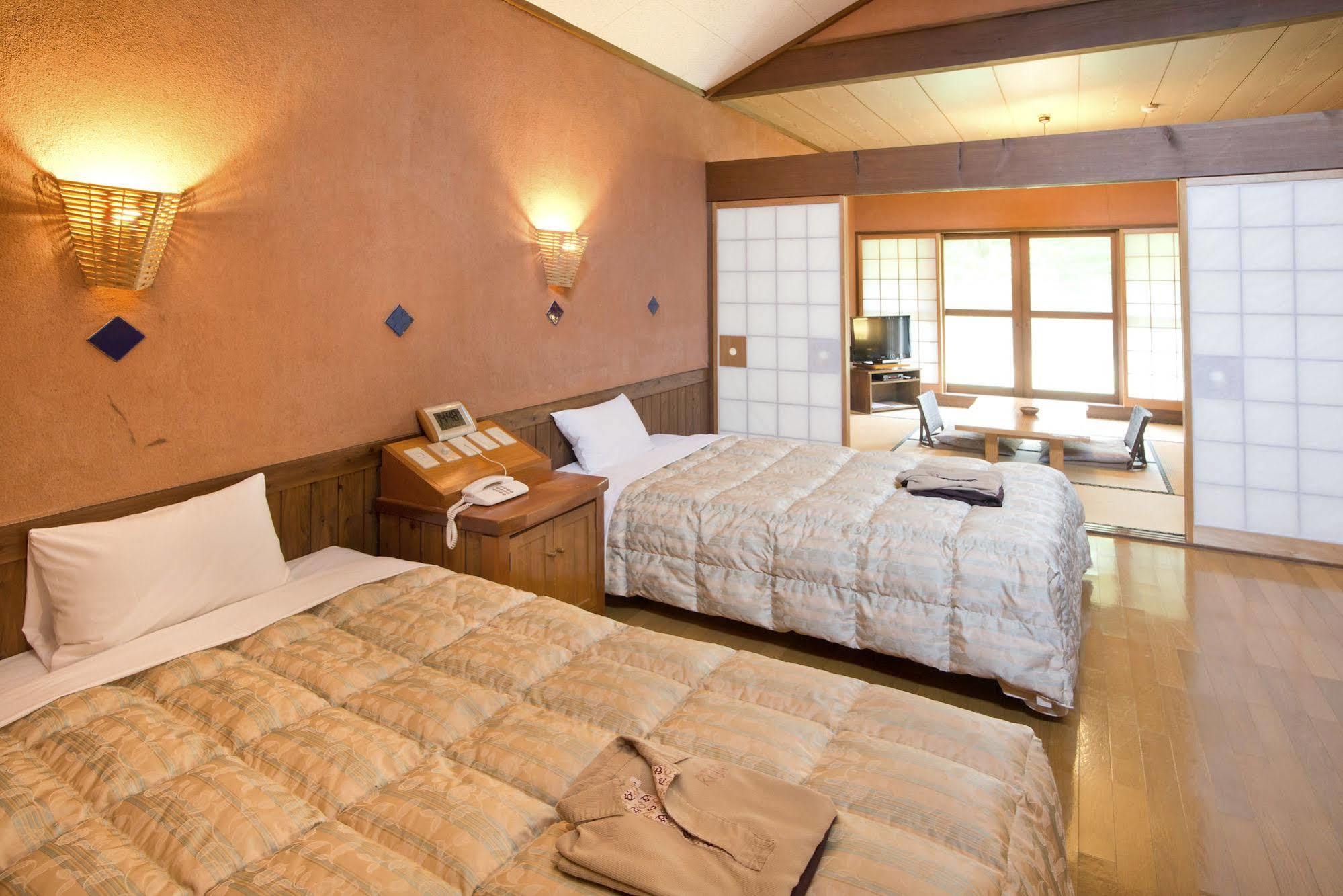 Hotel Resonate Club Kuju Taketa Exterior foto